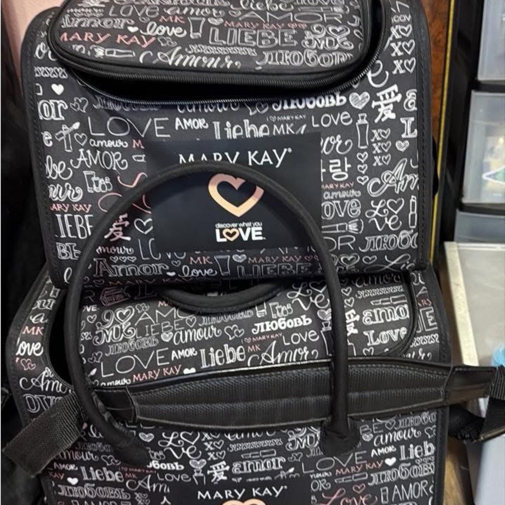 Mary Kay Love Script Travel Bag